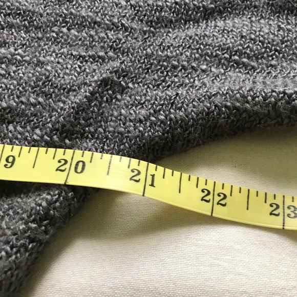 GAP Soft Grey Dolman Sleeve Sweater, Gray Sweater, V Neck, V Back sweater, S - Picture 8 of 10